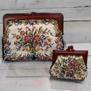 Vtg Floral Tapestry Print Lucite Kiss Clasp Clutch/Coin 2pc Purse Set INTERPUR